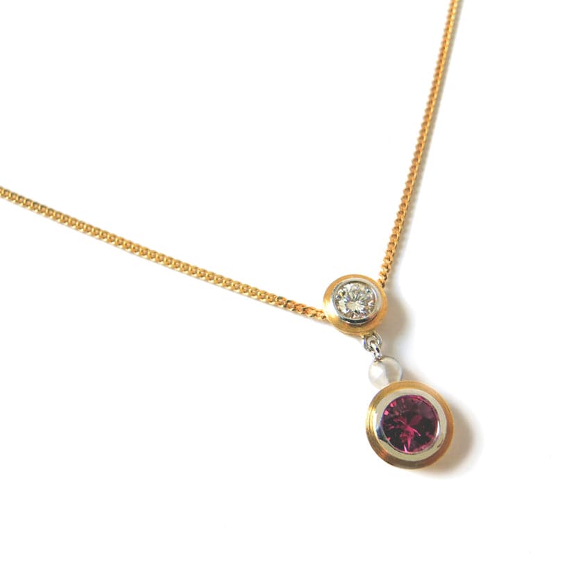 Series 8 | Simplicity Bezel, Pendant in 18k, Platinum, Diamond + Ruby