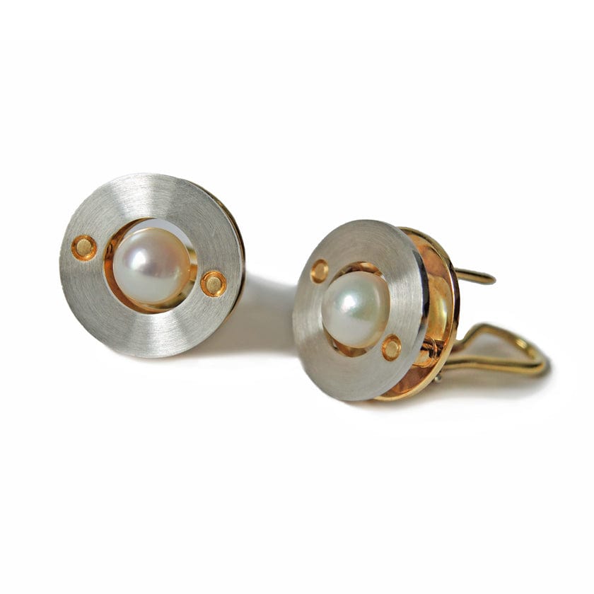 Series 3 | Riveted Earring 2, 18k Gold, Platinum with Pearls