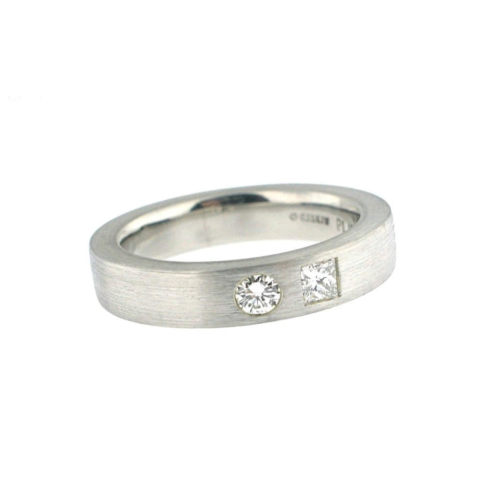 Series 18 - Flat | Wedding Band, Plat. + Round + Princess Diamonds