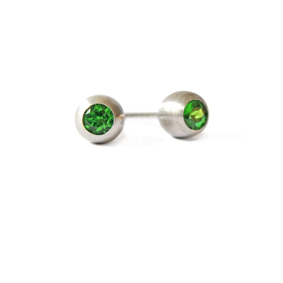 Series 12 - Duality | Stud Earring, Plat. + Tsavorite (MD)