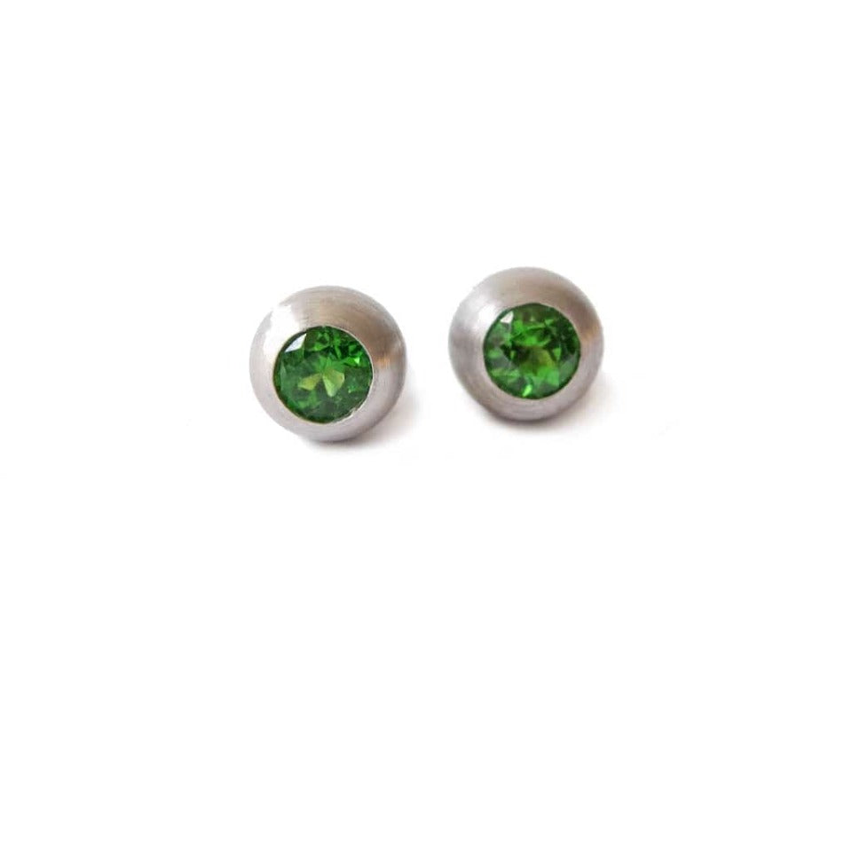 Series 12 - Duality | Stud Earring, Plat. + Tsavorite (MD)