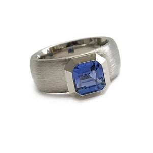 Custom Series 20 -  Oblique Fine | Wide Band Ring, Plat., Blue Sapphire