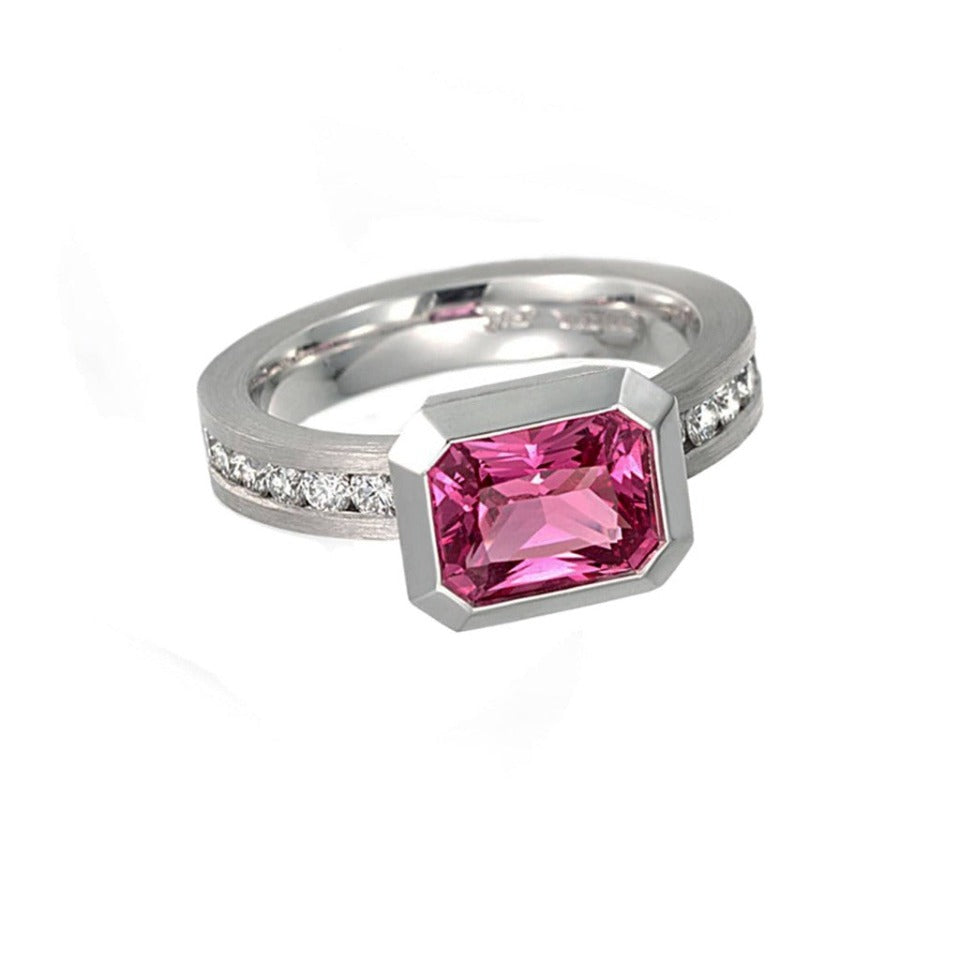 Series 20 - Oblique Fine | Ring, Plat. + 8 x 6mm Pink Sapphire + .50 tcw. Dia. (SIZE 6)