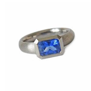 Series 20 Ring - Oblique Fine | East West Solitaire Ring in Palladium + Blue Sapphire