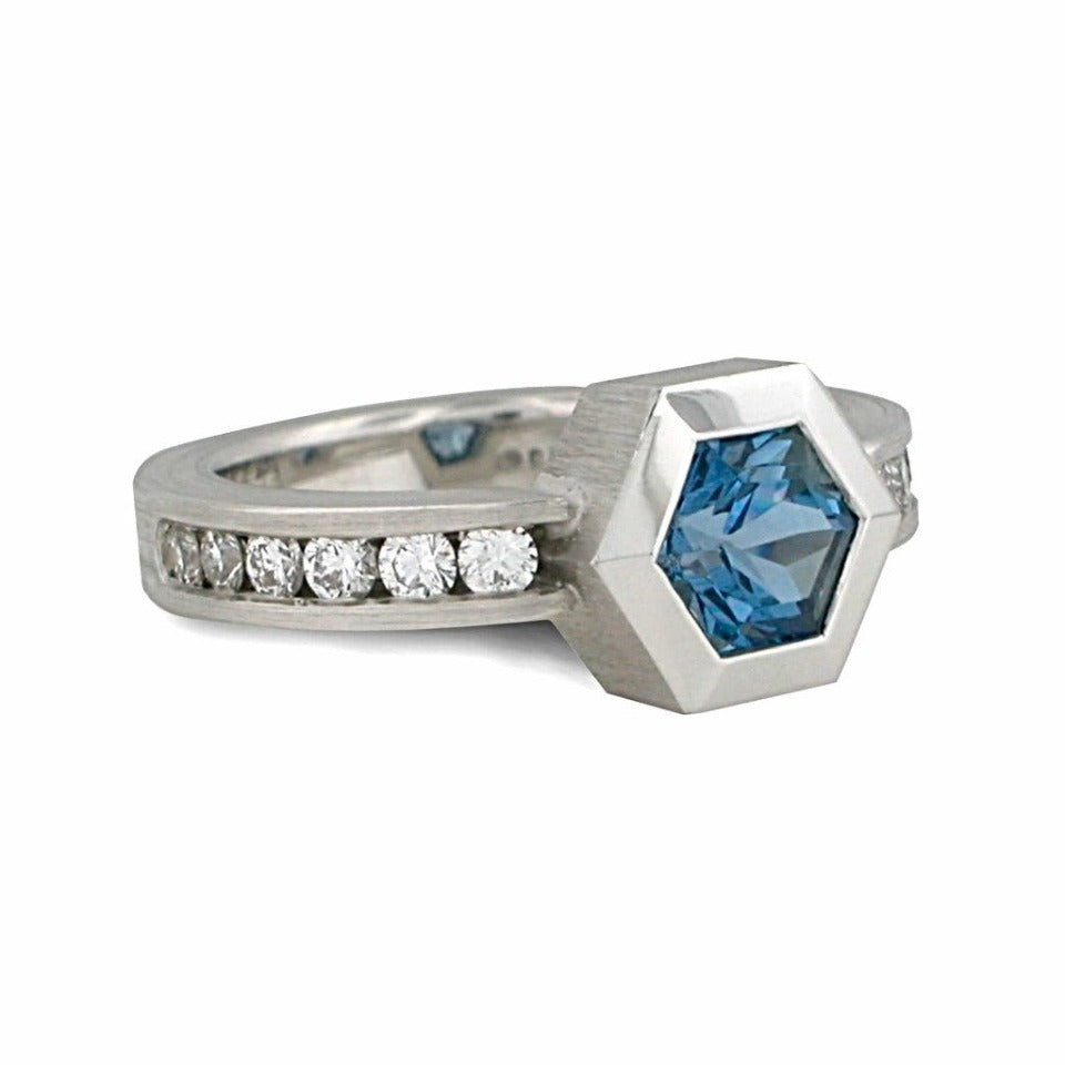 Series 27 - Hex | Ring, 18k White Gold, + 6 mm Aquamarine, Diamond (SIZE 6.25)